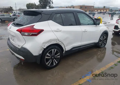 2020 Nissan Kicks Sr Xtronic Cvt z USA, uszkodzony, nr VIN 3N1CP5DV9LL495689